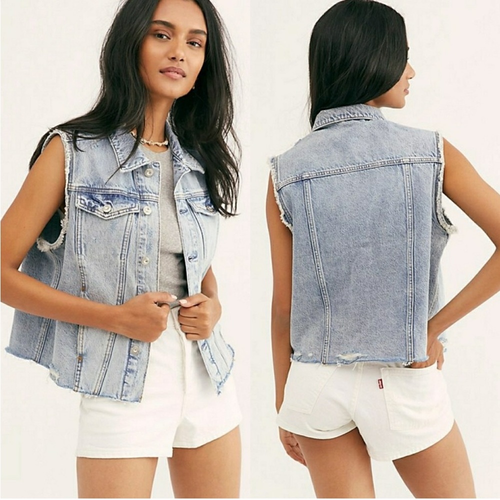 Free People Zoe Oversized Denim Jean Vest Jacket Light Wash Blue NWT